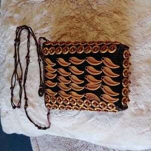 ISLAND CROSSBODY BAG